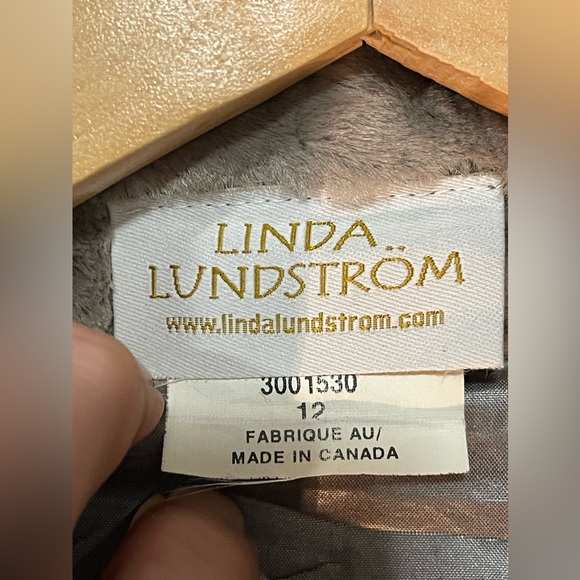 Elegant Faux Fur Long Coat - Picture 7 of 12